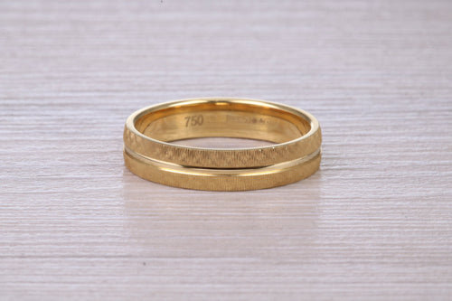 4 mm Wide 18ct Yellow Gold Patterned Wedding Band