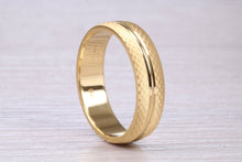 Load image into Gallery viewer, 6 mm Wide 18ct Yellow Gold Patterned Wedding Band