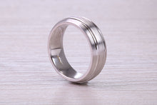 Load image into Gallery viewer, 6 mm Wide Patterned White Gold Band
