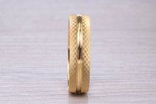 Load image into Gallery viewer, 6 mm Wide 18ct Yellow Gold Patterned Wedding Band