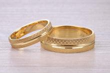 Load image into Gallery viewer, Bridal set His and Hers 18ct Yellow Gold Patterned Wedding Bands