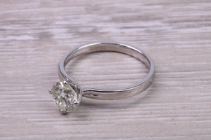 1.47 Carat Natural Round cut Diamond set Platinum Solitaire