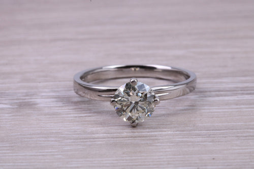1.47 Carat Natural Round cut Diamond set Platinum Solitaire