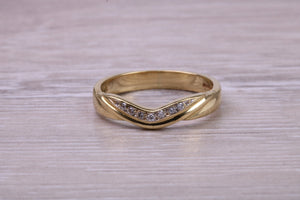 Curved Diamond set 18ct Yellow Gold Ring