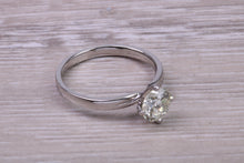 Load image into Gallery viewer, 1.47 Carat Natural Round cut Diamond set Platinum Solitaire