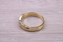 Load image into Gallery viewer, Curved Diamond set 18ct Yellow Gold Ring
