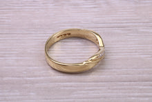 Load image into Gallery viewer, Curved Diamond set 18ct Yellow Gold Ring