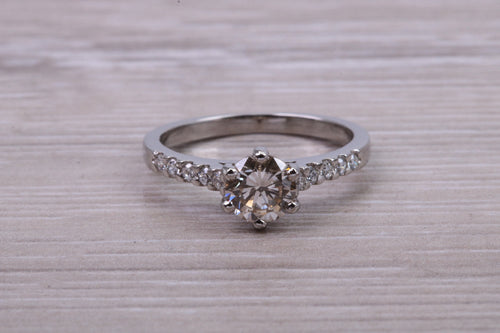 0.95 carat Beautiful Diamond set Platinum Engagement Ring